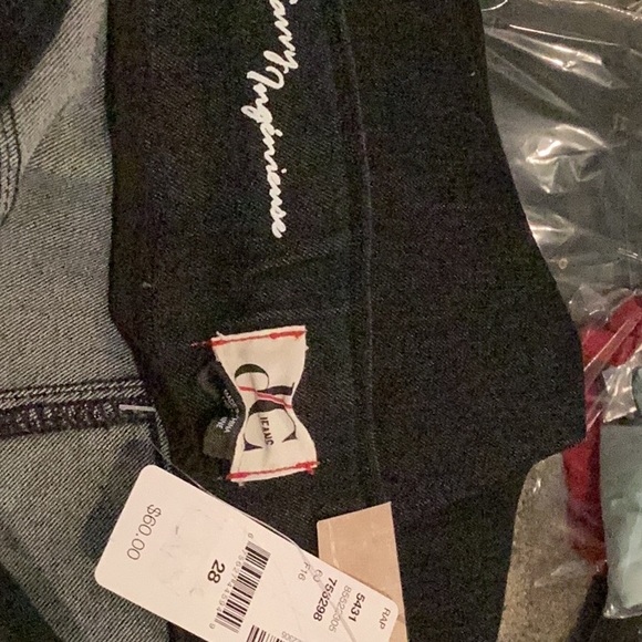 NEW D/C Straight Leg Savvy Jeans - Picture 5 of 5